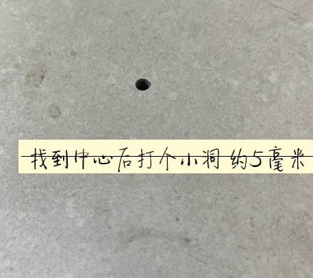 闻喜瓷砖空鼓维修公司专业解答在瓷砖铺贴过程中，如果砂料搅拌不均匀，将会带来以下问题